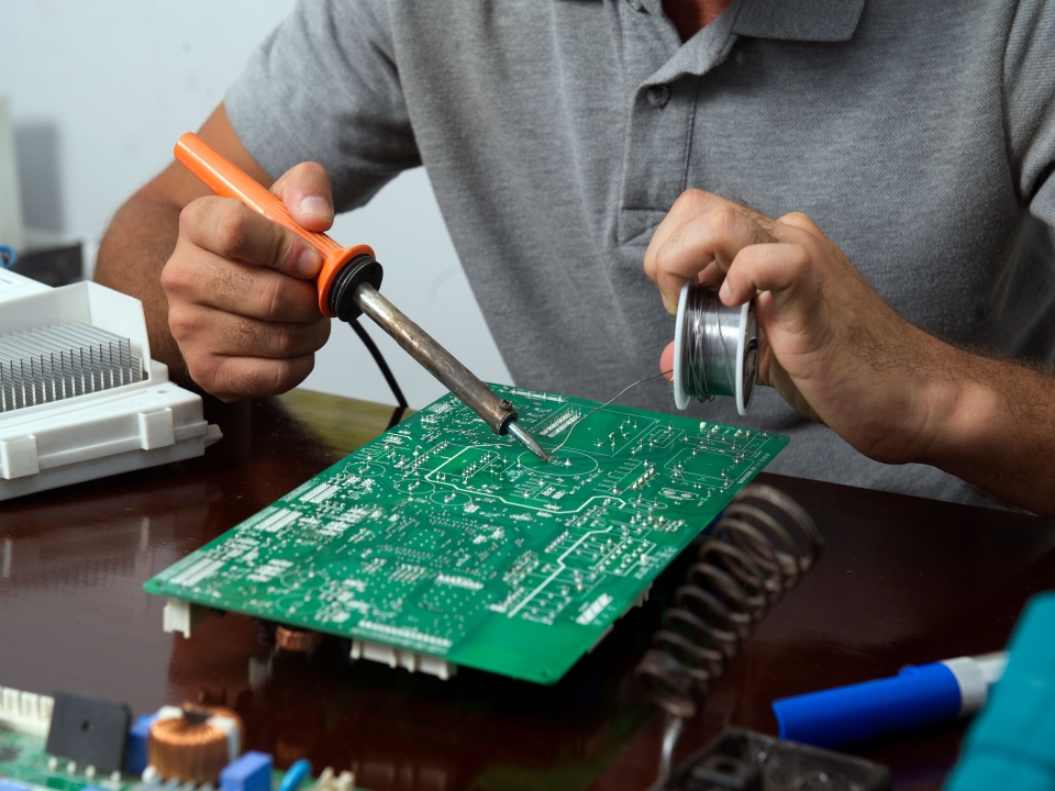 ICT vs Functional Testing