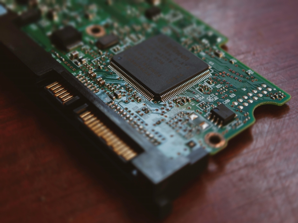 Multi-Manufacturer PCB Quoting: Negotiation Strategy
